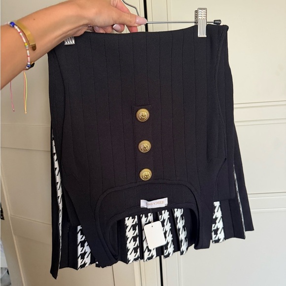 Elegant Black and White Buttoned Skirt and top (Jessica bars set) - Picture 7 of 7